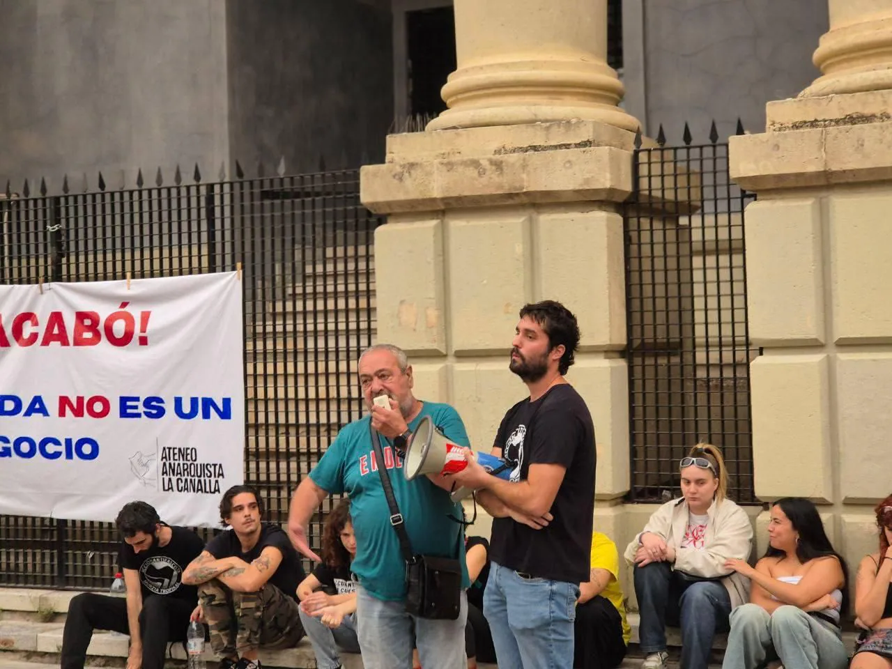 Jóvenes reclaman en Murcia alquileres baratos