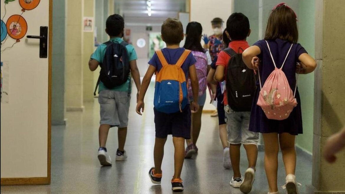 Los colegios concertados de la Región cobran una cuota media de 74,9 euros al mes