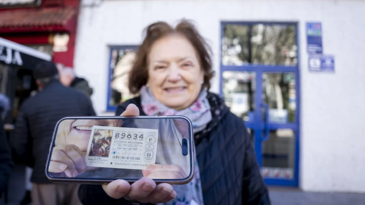 La Lotería del Niño reparte más premios que la de Navidad