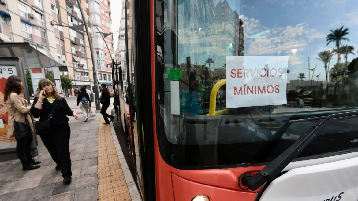 Más de 2.000 conductores de autobuses están hoy llamados a la huelga