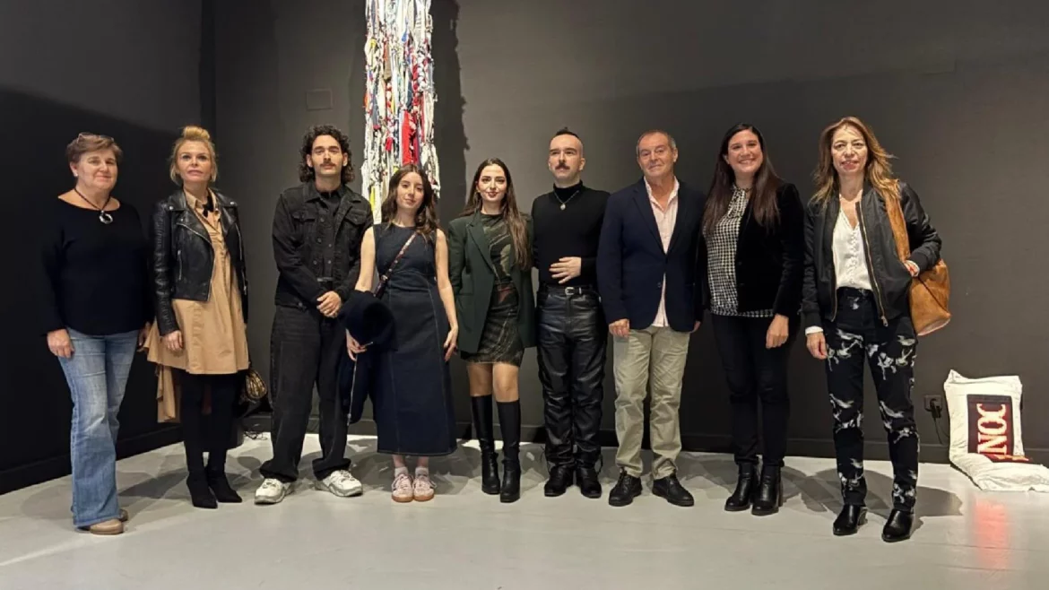 ‘La sobremesa’ gana el CreaMurcia en la categoría de Artes Visuales