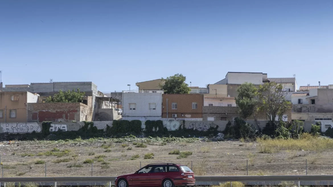 Más de 100 personas se suman en Cartagena a la solicitud de vivienda social