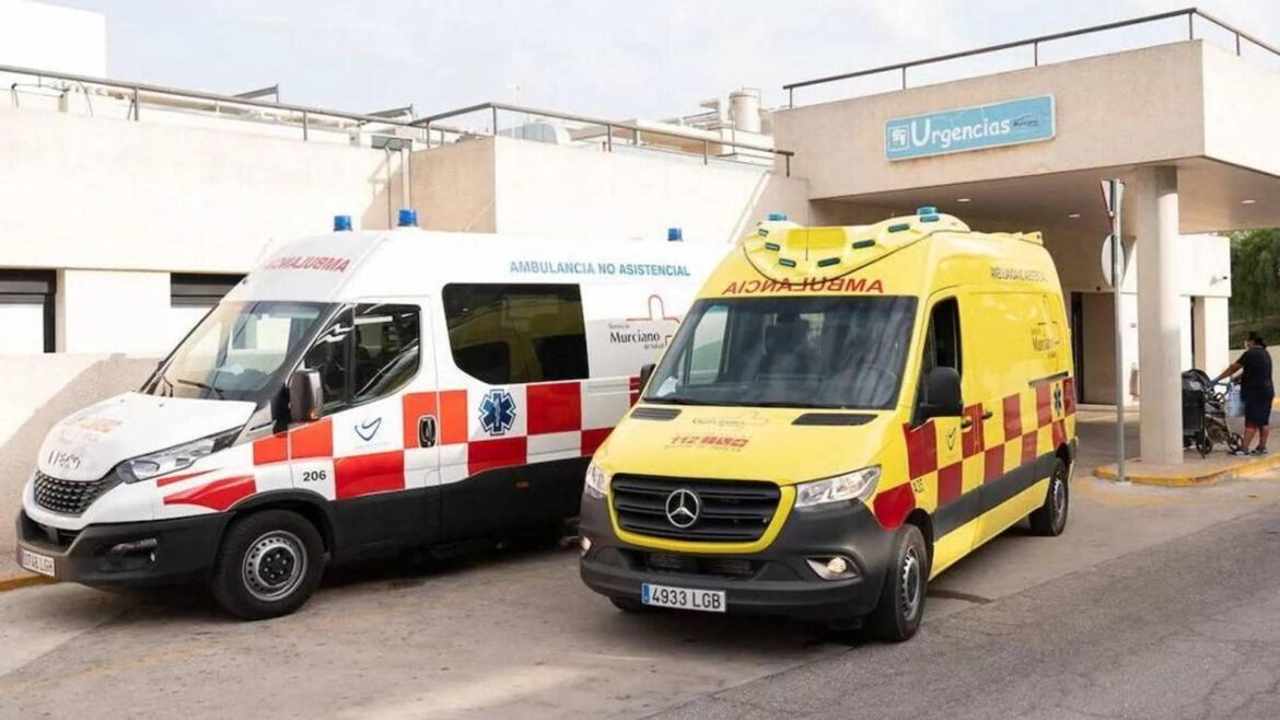 Un hombre de 55 años, herido al volcar con su moto en Lorca