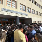 En pleno puente y con menos aspirantes, RTVE celebra el examen suspendido por una filtración