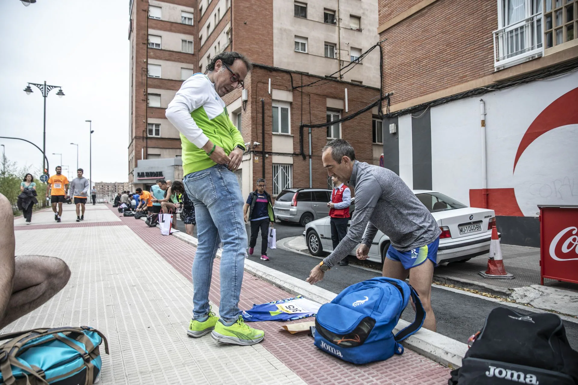 Colas para recoger el dorsal de la San Silvestre de Cartagena