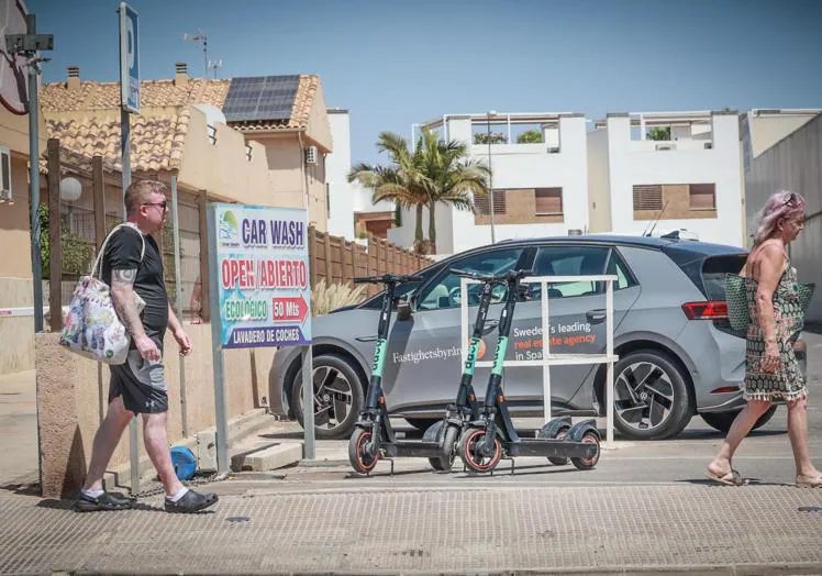 Punto de alquiler de patinetes eléctricos en Orihuela Costa.