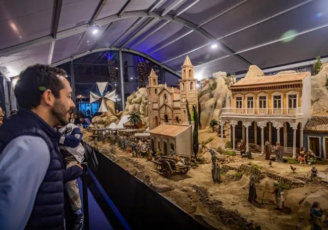 Recreaciones del Casino y de la iglesia de la Inmaculada, en el belén municipal.