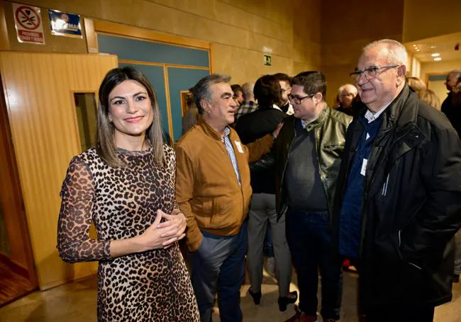 Inmaculada Sánchez, junto a Jesús Navarro y Rafael González Tovar (d).