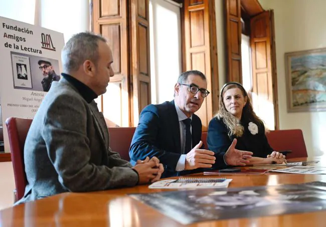 ‘Anoxia’, de Miguel Ángel Hernández, gana el premio Libro del Año Región de Murcia 2023