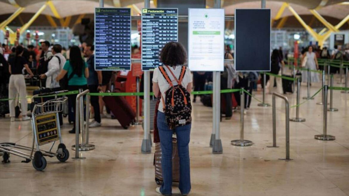 Los aeropuertos españoles de Aena registran 287,63 millones de pasajeros hasta noviembre, un 9,4% más