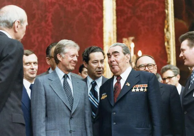 Con Leonid Brezhnev, en una reunión antes de la firma del tratado de armas nucleares SALT II en Viena.