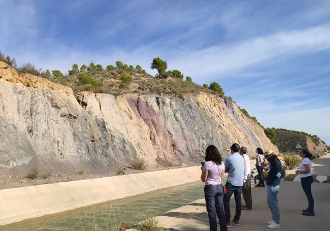 Científicos del IGME, durante unos estudios en el Valle del Guadalentín.