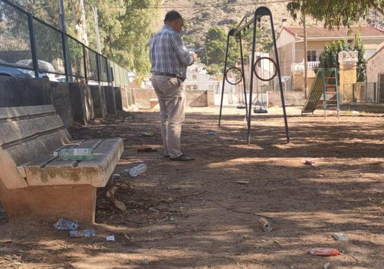 Visita de los ediles del PP en la oposición al mismo parque en 2022.