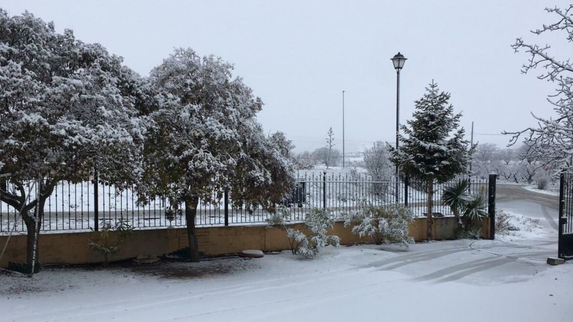 El Noroeste de la Región de Murcia se tiñe de blanco durante la madrugada