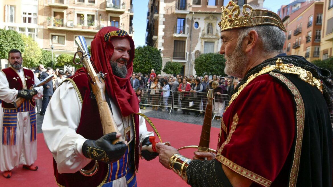 Los murcianos viajan al siglo XIII con la entrada de Jaime I El Conquistador