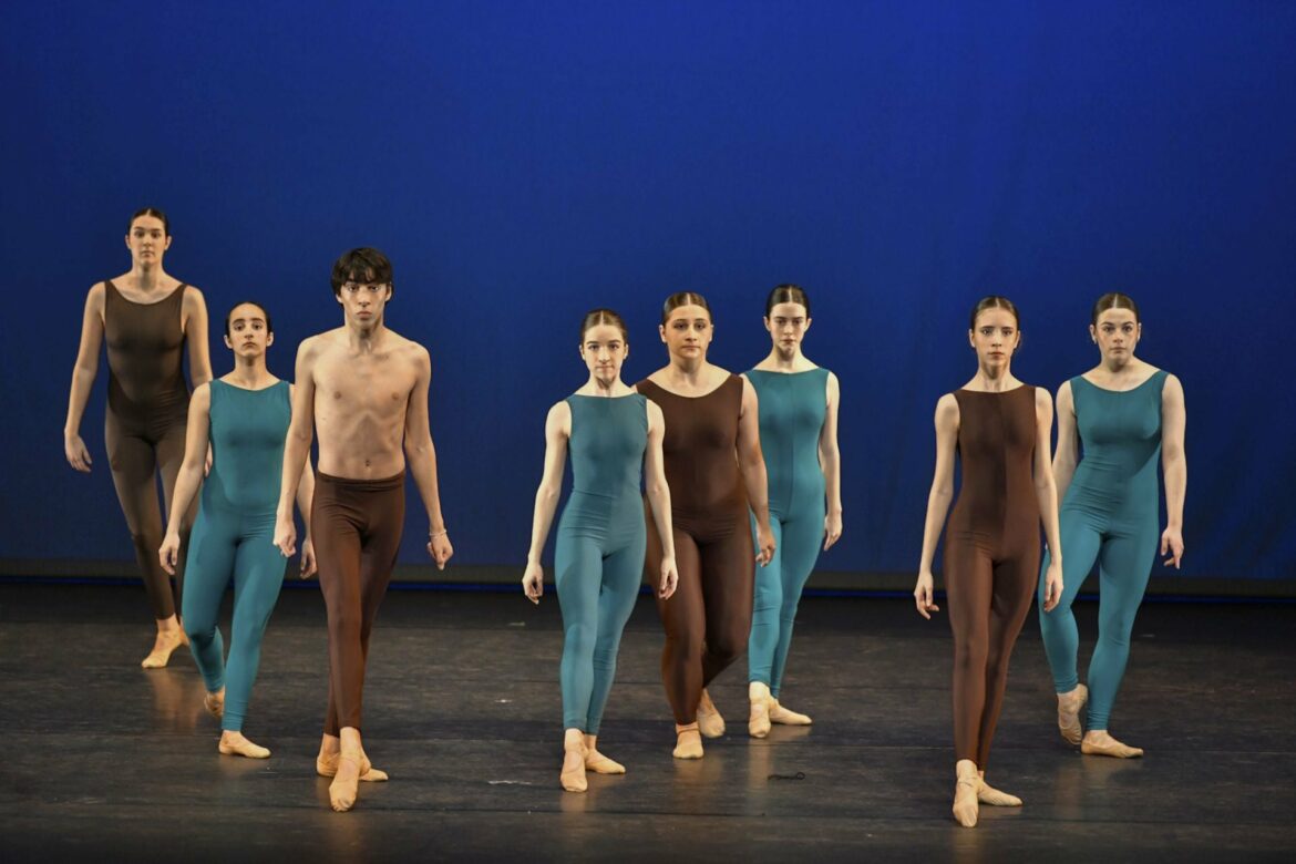 La primera gala de este miércoles del Conservatorio de Danza de Murcia, en imágenes