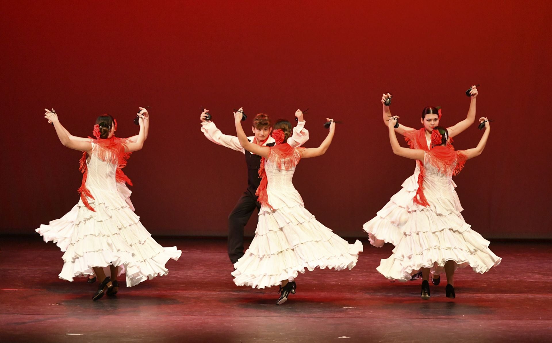 La primera gala de este miércoles del Conservatorio de Danza de Murcia, en imágenes