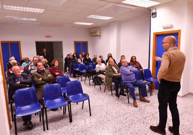 El Consistorio de Murcia propone destinar casi 700 aparcamientos a residentes en Vistabella