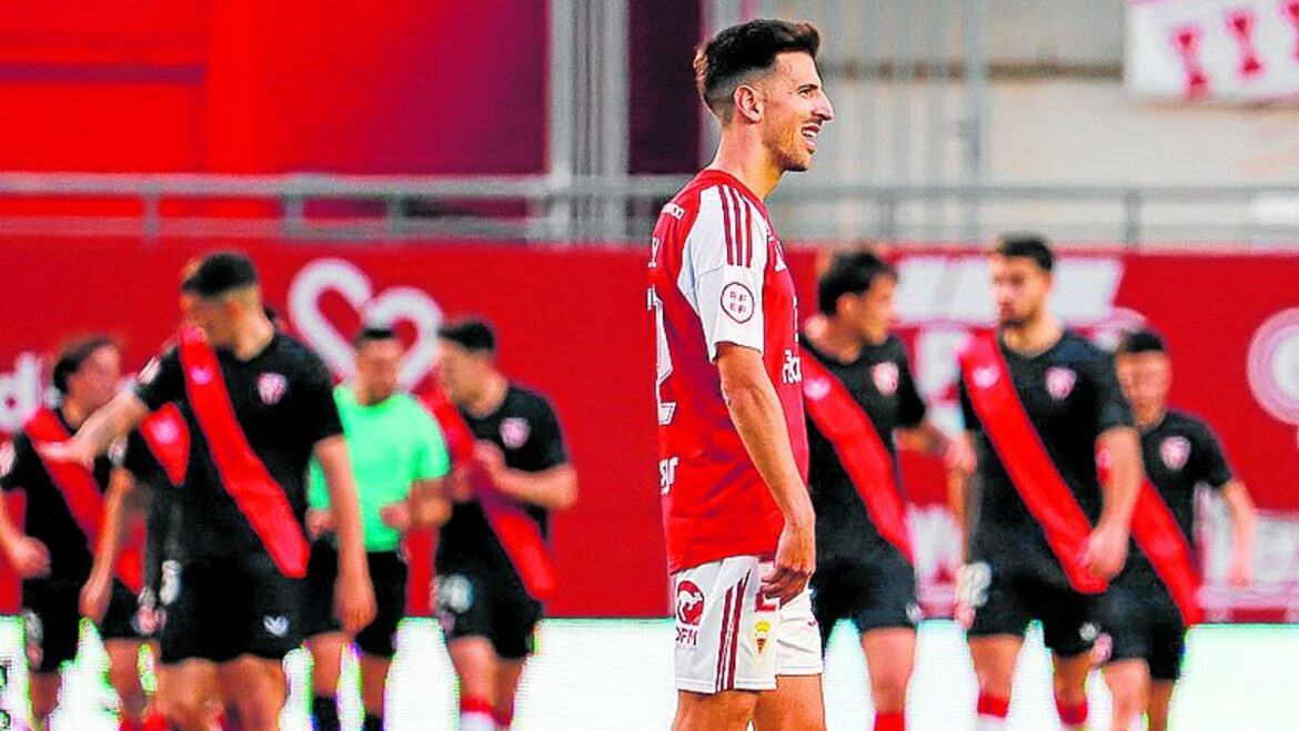 El Enrique Roca, el lastre de un Real Murcia sin gol como local