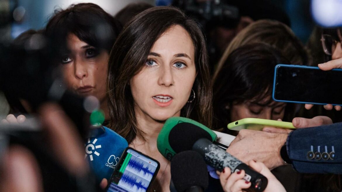 Belarra niega que Podemos tapara las denuncias contra Monedero, que mantiene su militancia