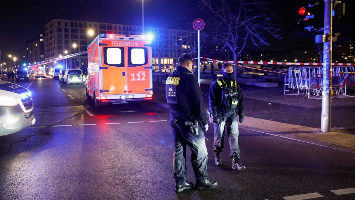 Un herido grave al ser apuñalado en el memorial del Holocausto en Berlín