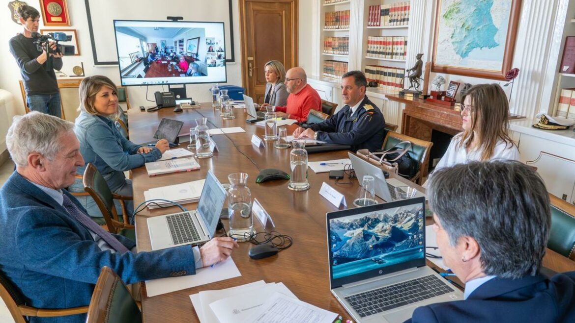 La alcaldesa de Cartagena descarta la gestión municipal de pistas y piscinas de Tentegorra