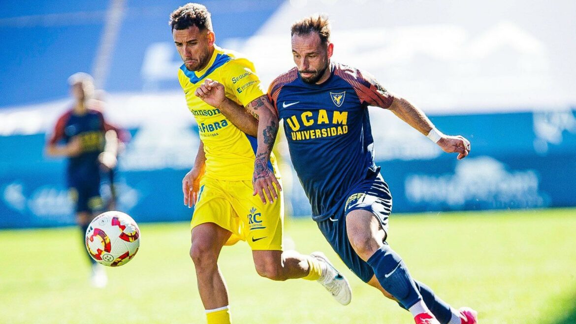 El UCAM acaba con nueve jugadores y sin la victoria ante el Orihuela