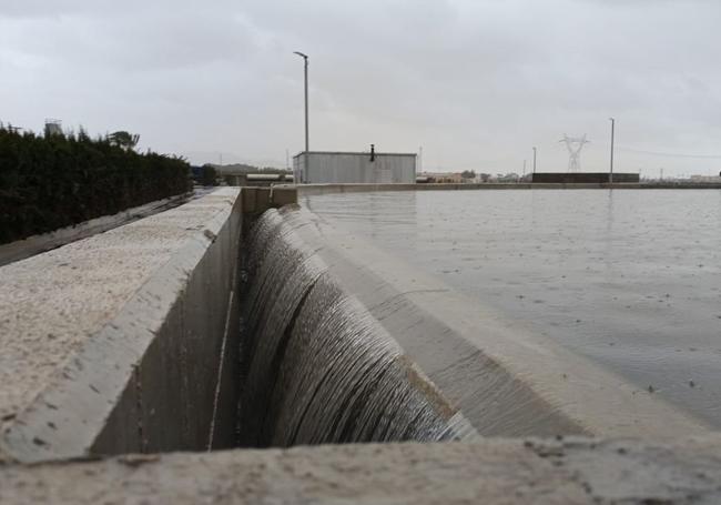 Comunidad y CHS se preparan para dos días más de lluvias con el ojo puesto en las ramblas costeras