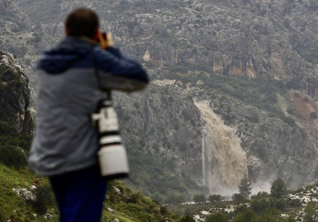 Explosión hídrica en el barranco del Saltador, en Cehegín.