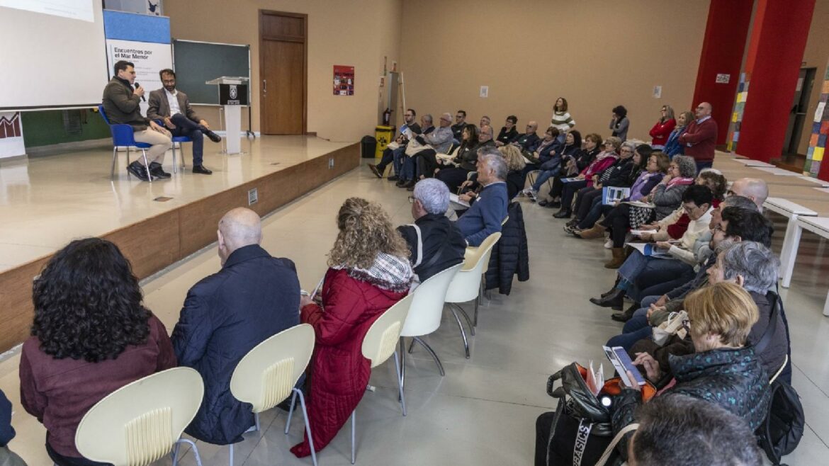 Los vecinos piden al Ministerio «rapidez» en el Mar Menor