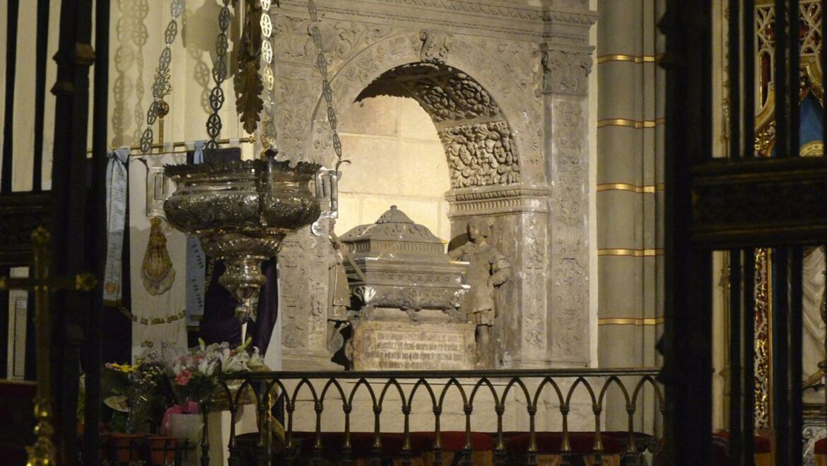 Restaurarán el sepulcro que guarda los restos de Alfonso X en la Catedral de Murcia