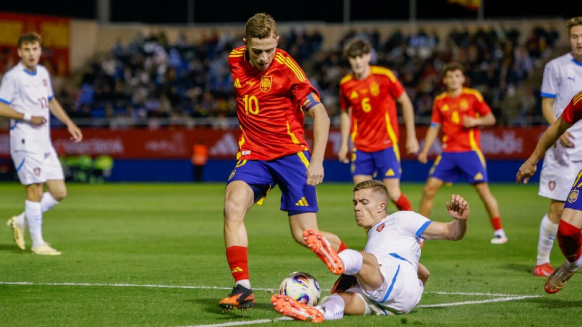 La Rojita resbala con Chequia en Lorca en su camino hacia el Europeo