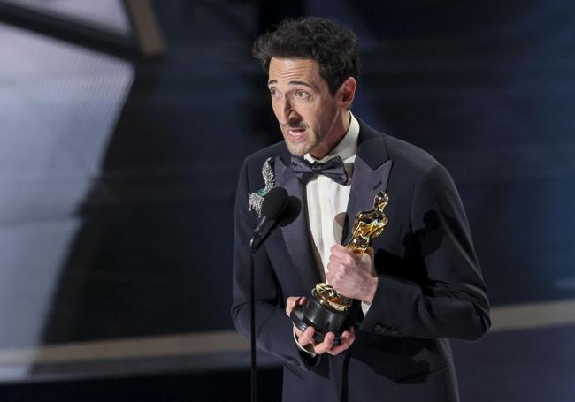 Adrien Brody, con el Oscar