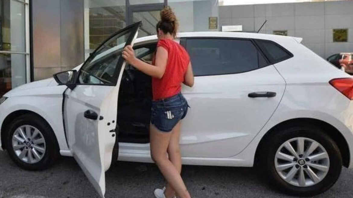 No entres en pánico: así puedes abrir y arrancar tu coche si la llave se queda sin pila