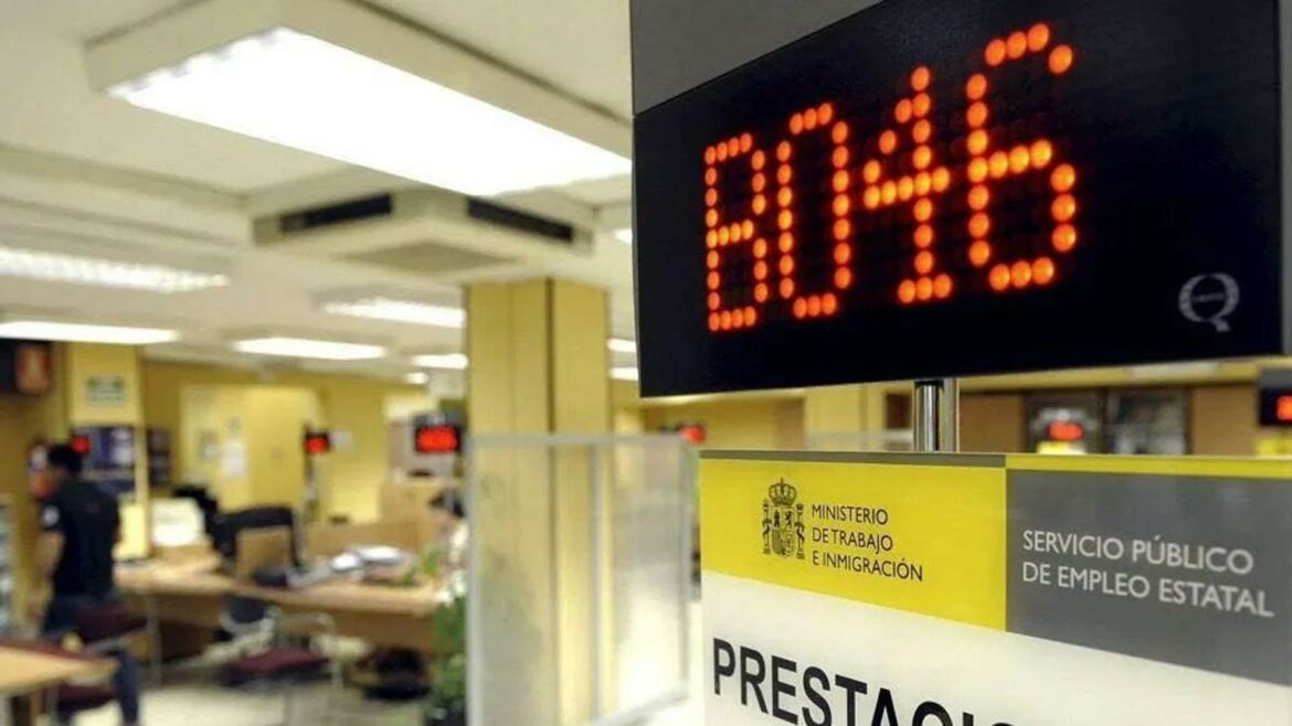 El importante cambio en los requisitos para solicitar el subsidio para mayores de 52 años tras la subida del SMI