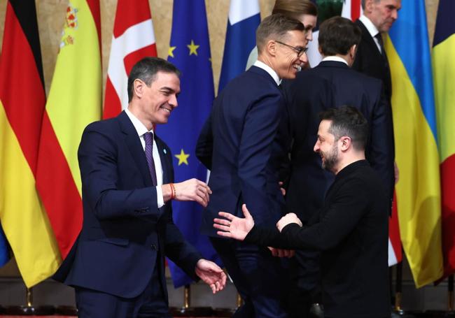 Starmer exhorta a los líderes europeos a «dar un paso adelante en este momento único»