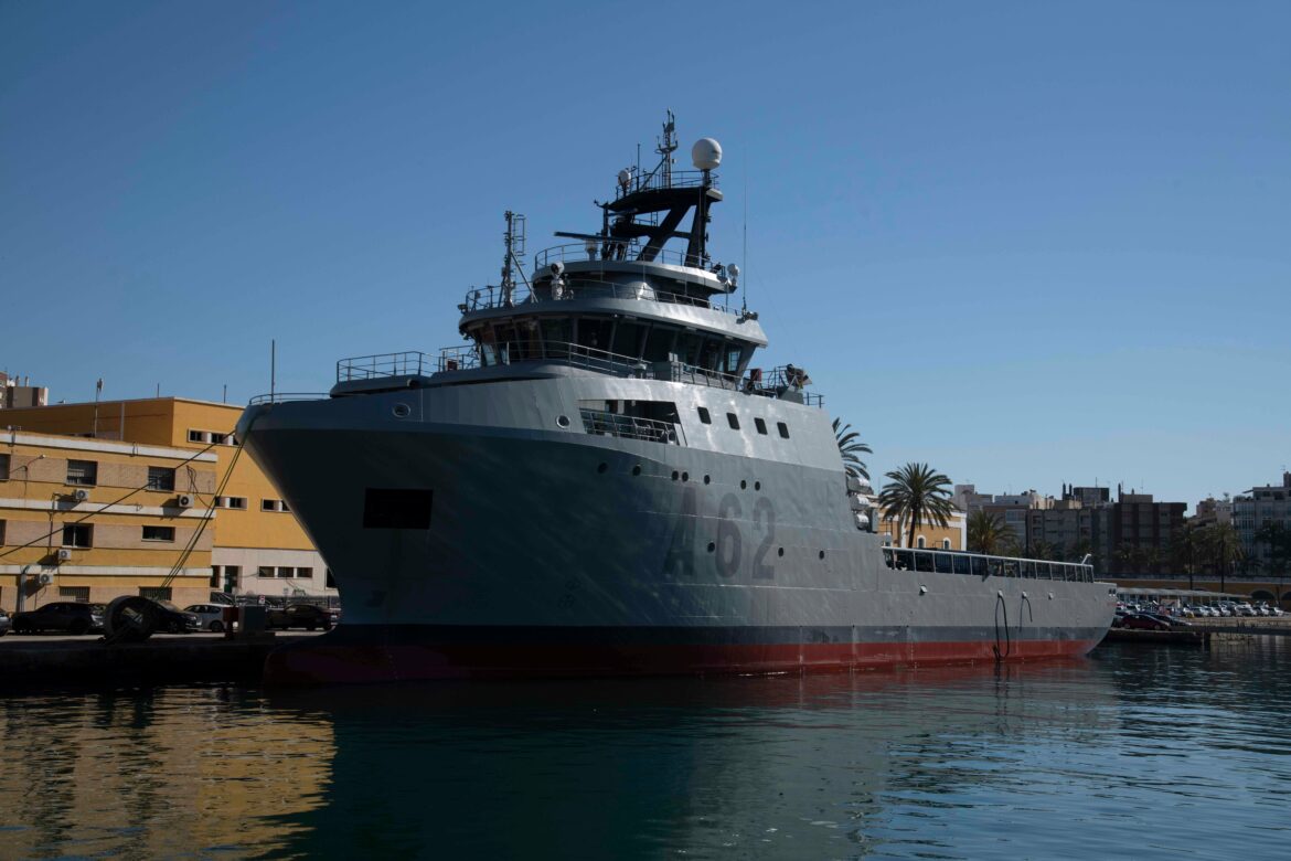 El buque ‘Cartagena’ podrá remolcar cualquier embarcación de la Armada