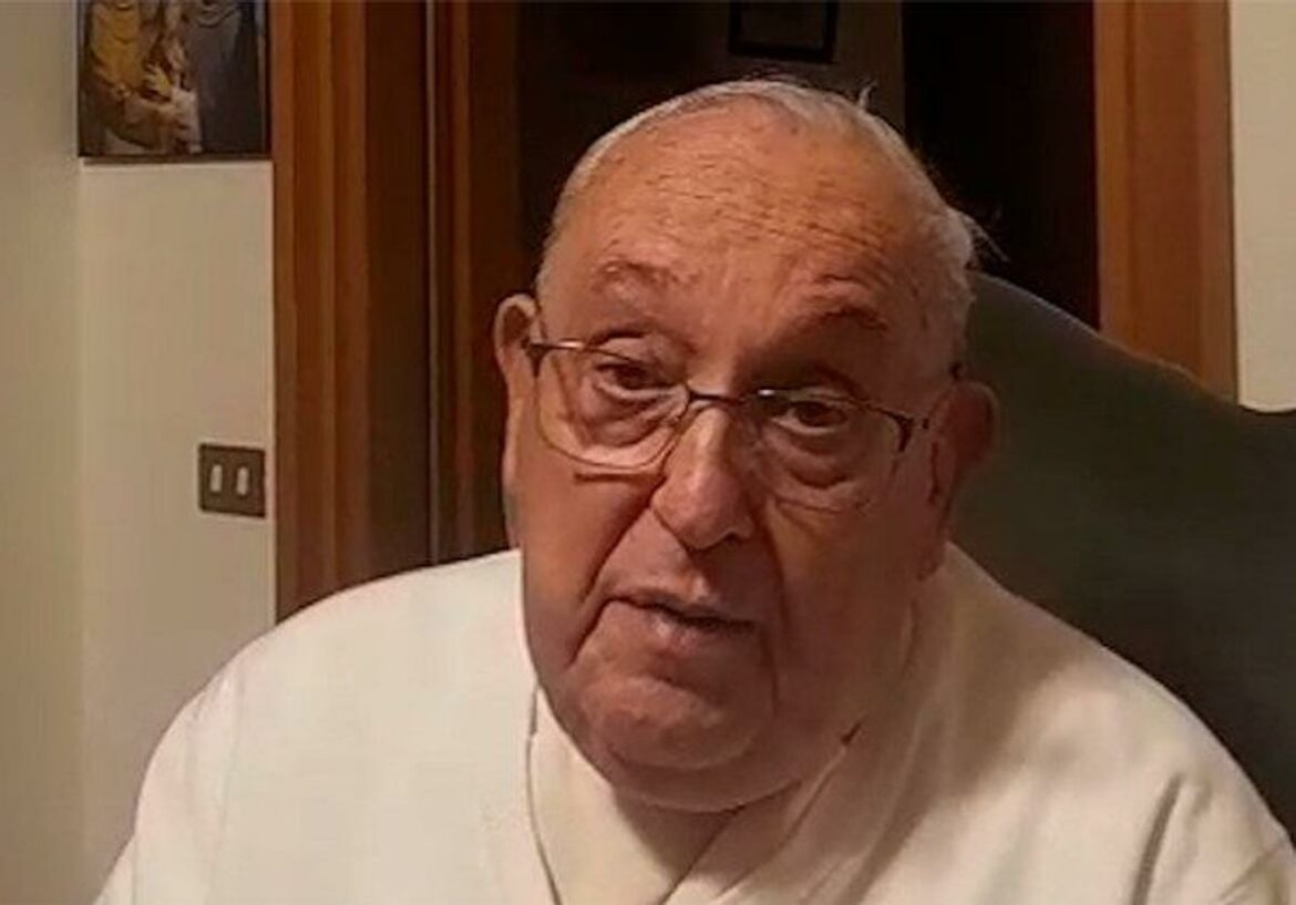 El último mensaje del Papa Francisco a los jóvenes en un vídeo inédito: «Aprendan a escuchar, ayuda a la paz»