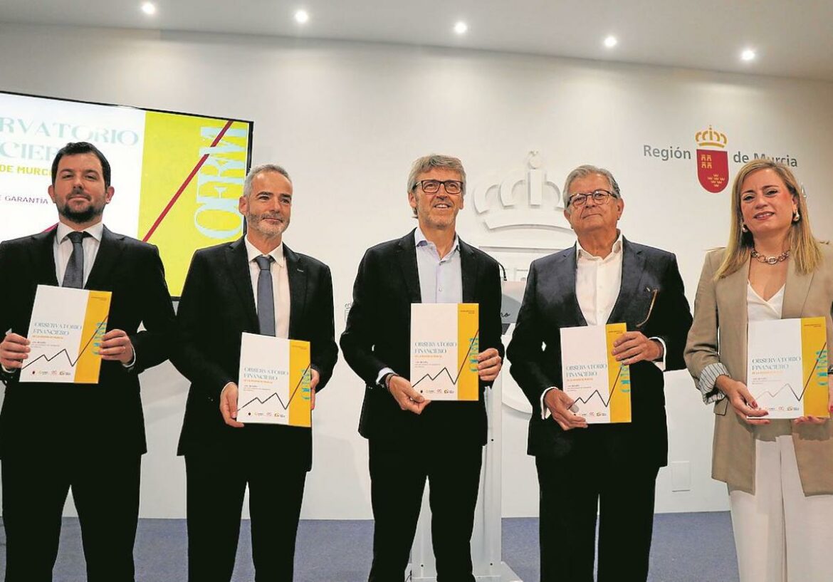 El Observatorio Financiero destaca que la economía crece por encima de la media