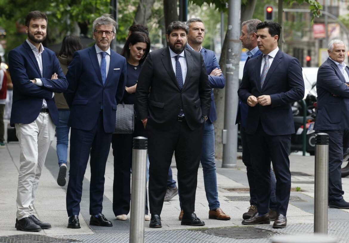 La Junta Directiva del PP confirma a López Miras como encargado de la Ponencia de Estatutos del congreso
