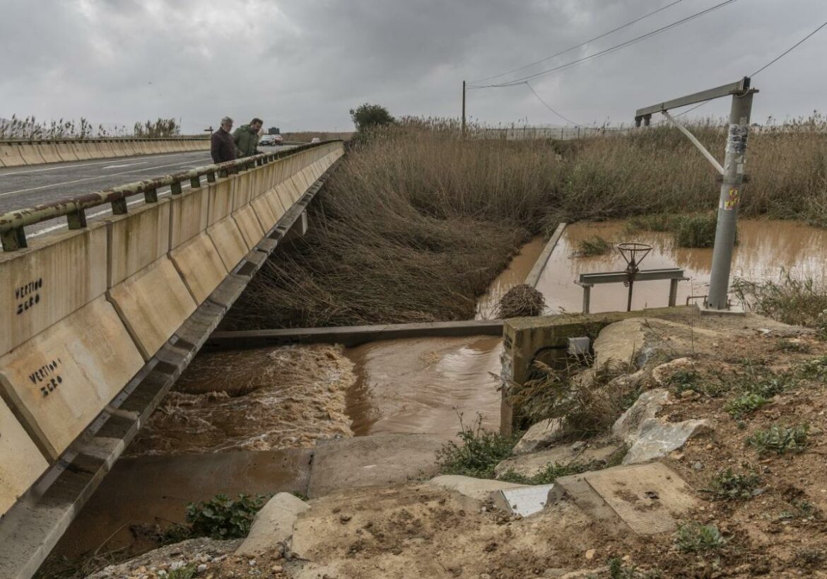 El Gobierno central reitera que la Comunidad podría pinchar el acuífero Cuaternario