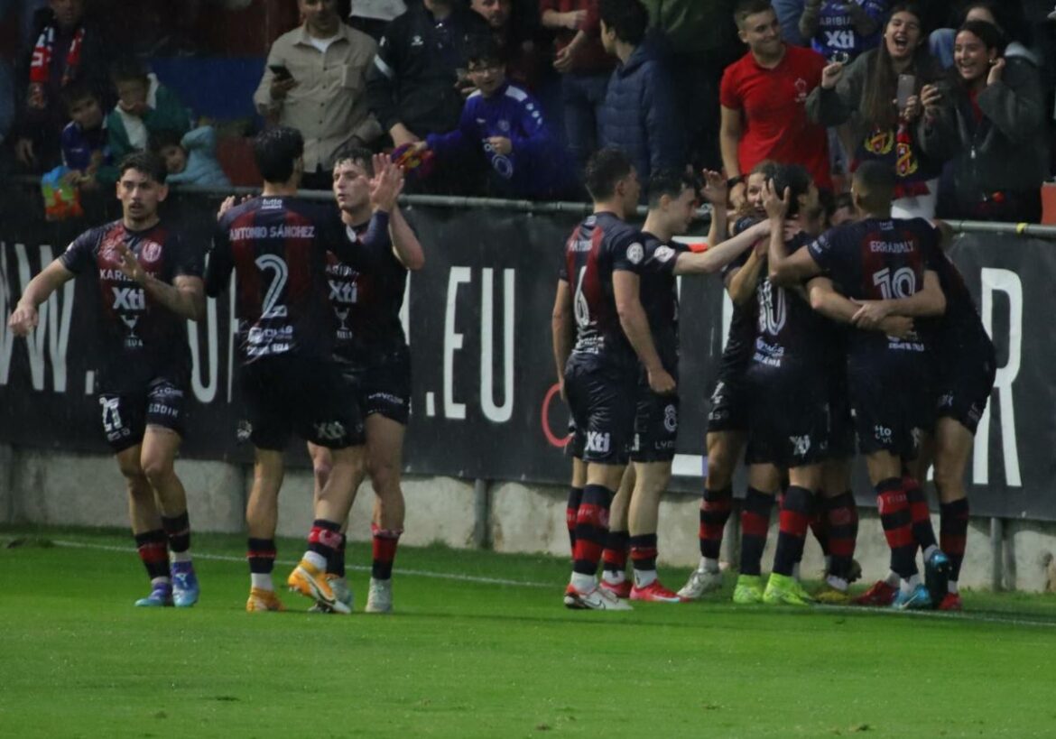 Triunfo vital del Yeclano para agarrarse a la salvación