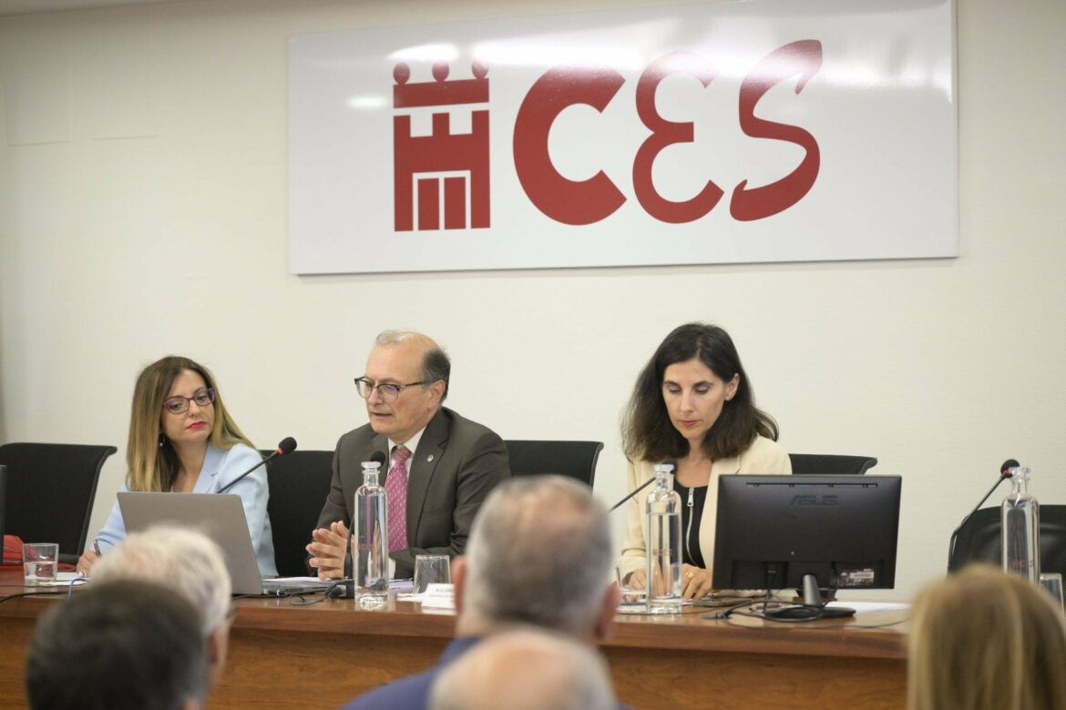 Los convenios laborales de la Región siguen con jornadas de 40 horas frente a la apuesta por reducirla