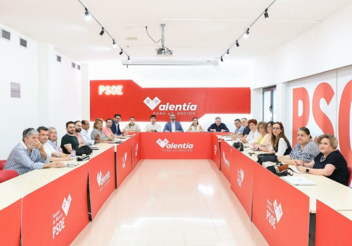 El PSOE de Murcia inicia el proceso para elegir al sucesor de Lucas en su dirección local