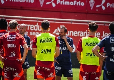 Real Murcia y Nàstic, un choque de trenes con el ascenso como destino