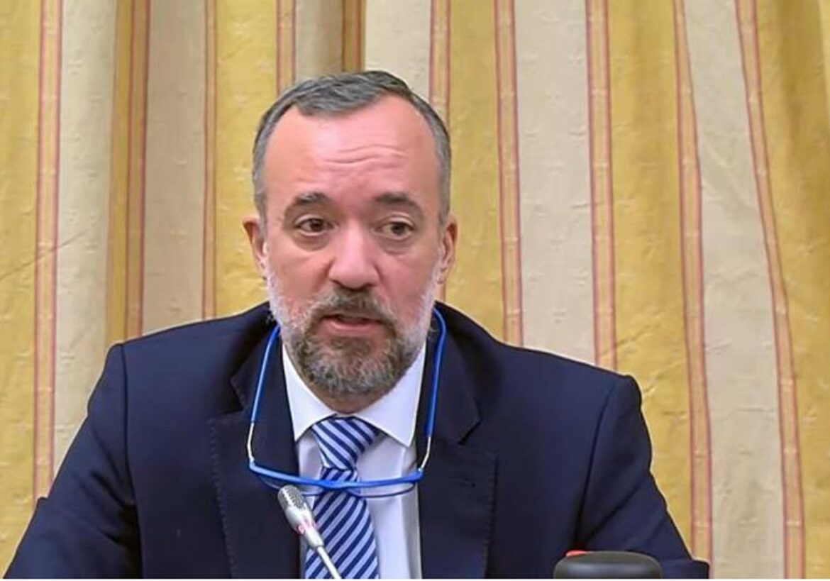 La jueza que investiga al dos de Interior con Rajoy indaga el robo de datos de entes públicos