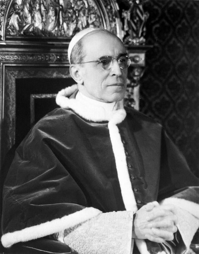 Fotografía de archivo sin fechar del Papa Pío XII