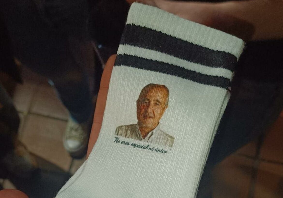 El divertido y original homenaje de un alumno a su profesor