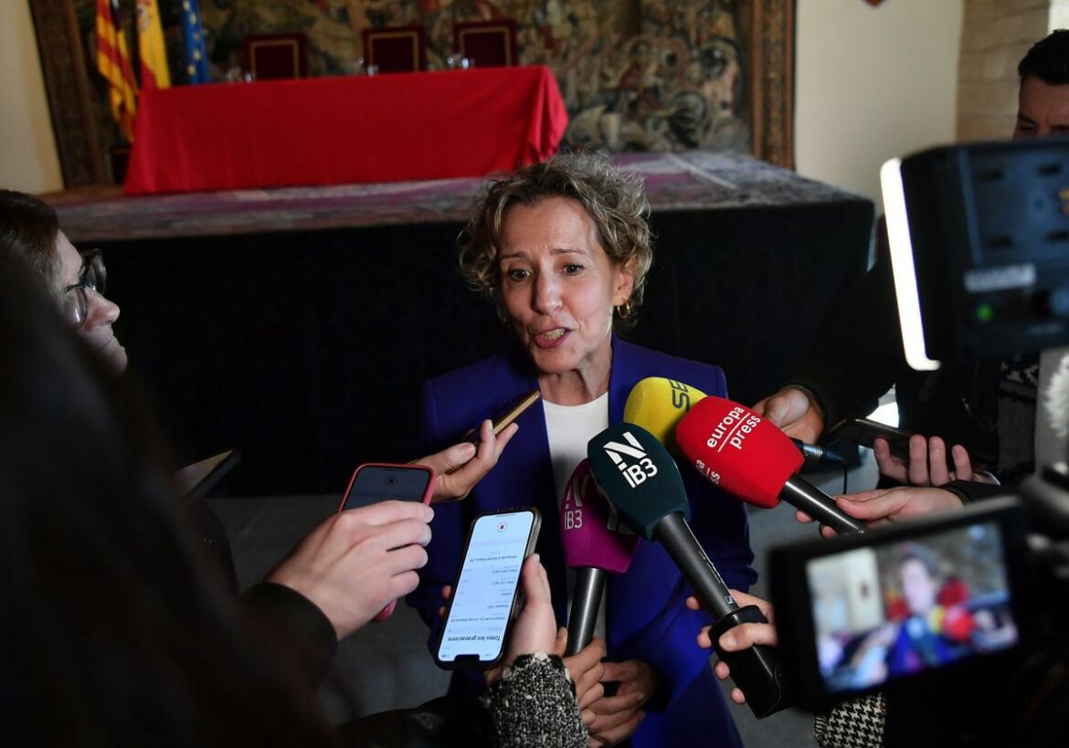 Marlaska apuesta por un perfil político en plena crisis de la UCO y nombra a Aina Calvo como su número 2