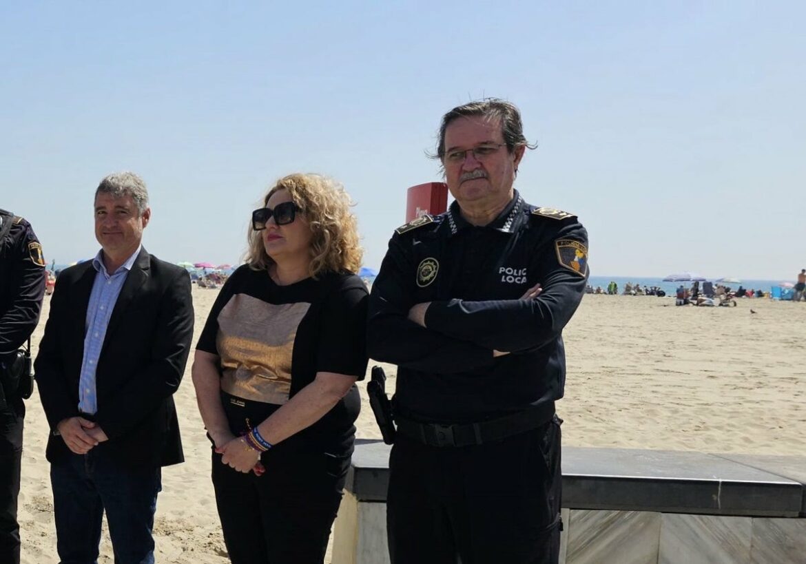 La tensión entre gobierno local y el comisario de policía local de Orihuela se salda con la jubilación anticipada con vacaciones